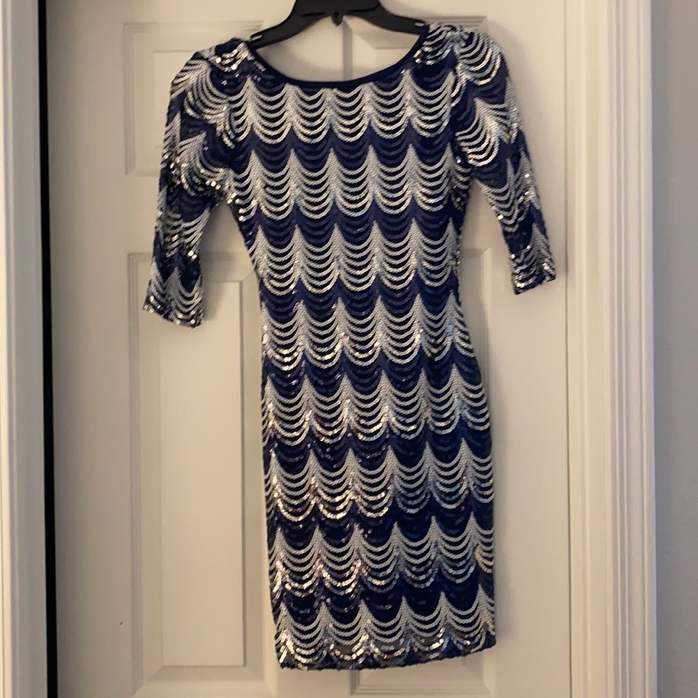 Navy and White sequined cocktail dress. Size S (0-2)